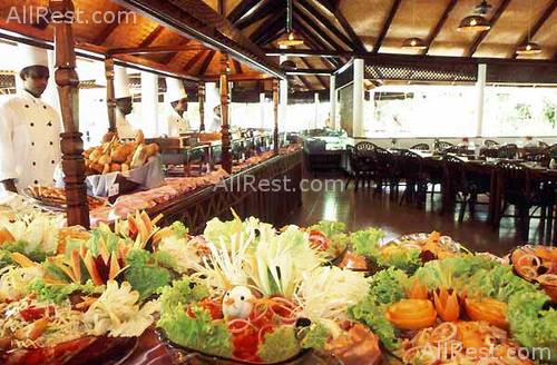 Vilamendhoo Island Resort 6